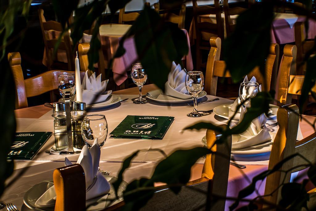 سلوني Restaurant Rooms Pino المظهر الخارجي الصورة