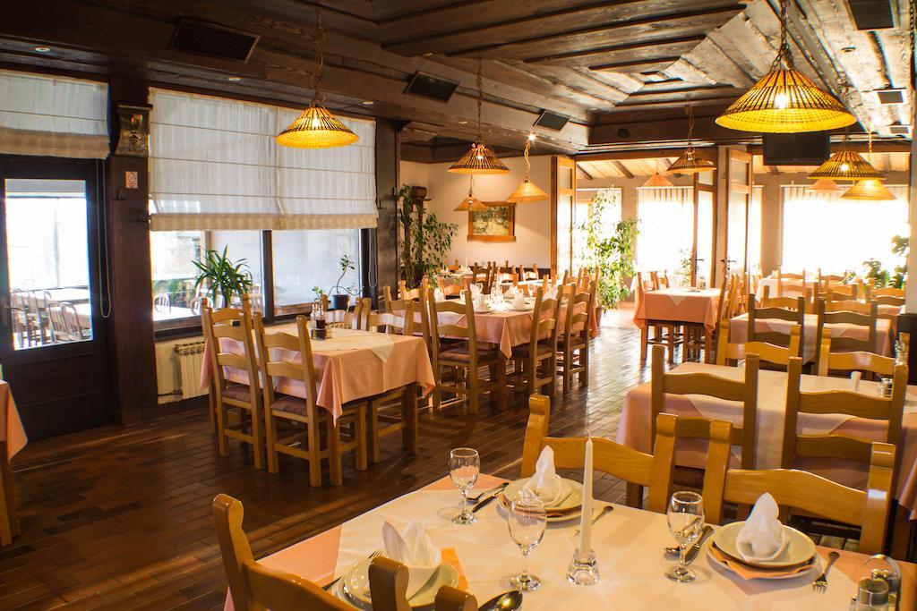 سلوني Restaurant Rooms Pino المظهر الخارجي الصورة