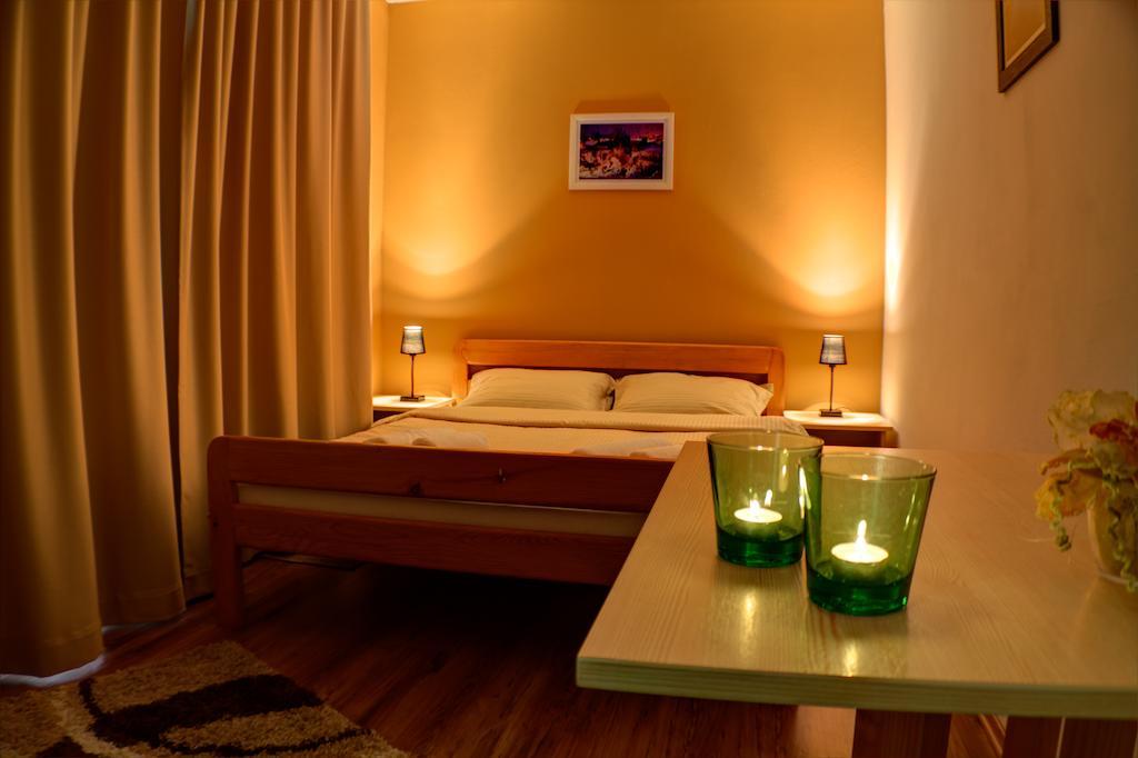 سلوني Restaurant Rooms Pino الغرفة الصورة
